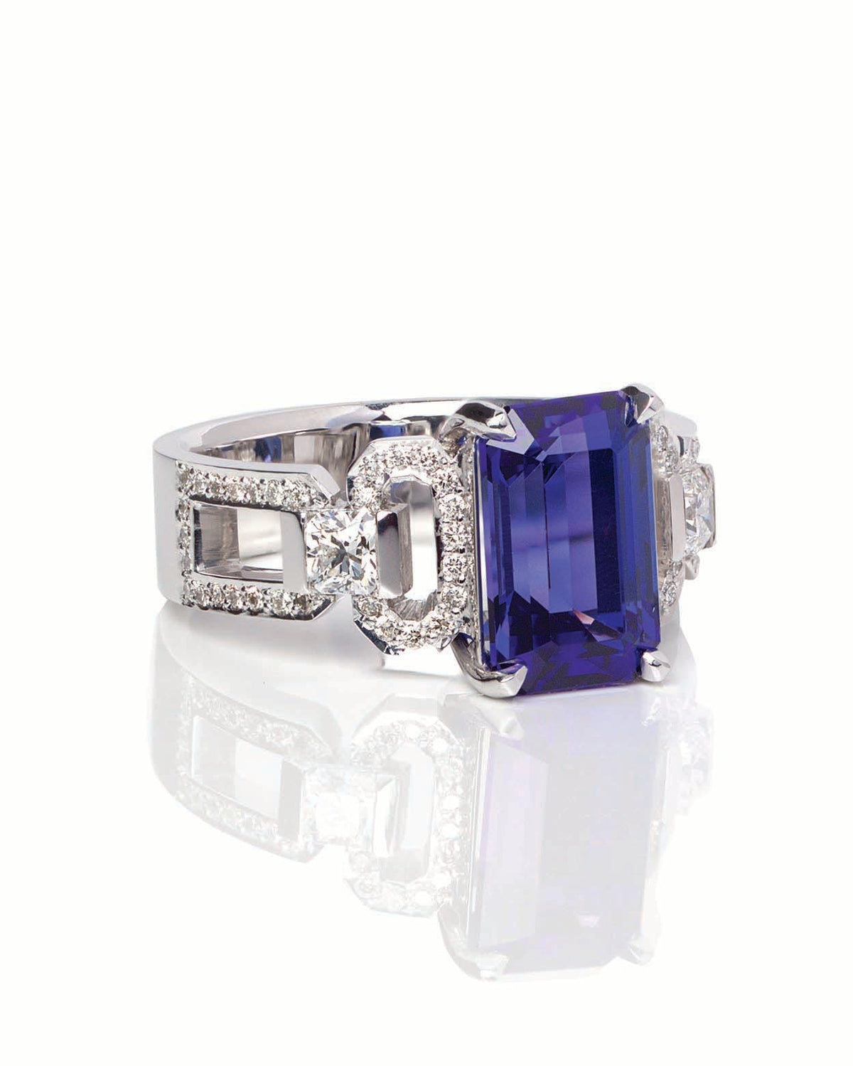 Bespoke Link Tanzanite Ring