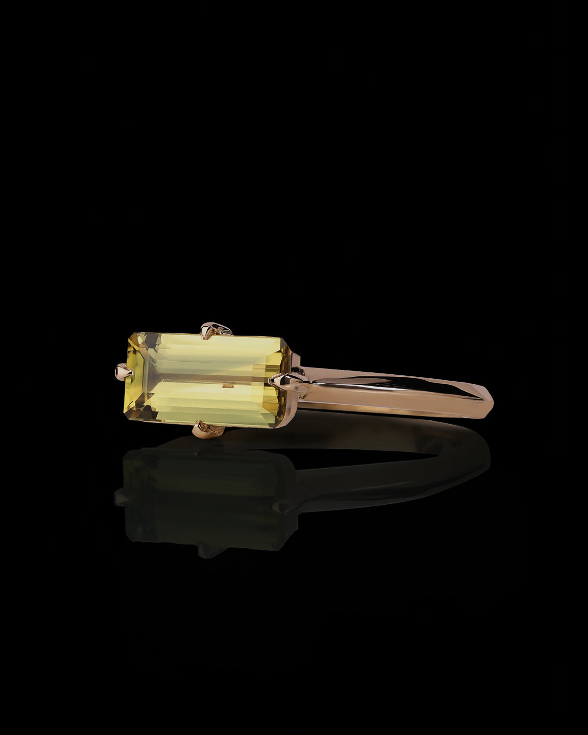 Australian Golden Parti Sapphire Ring – 1.76ct East‑West Setting Emerald Cut | MJS Jewellery