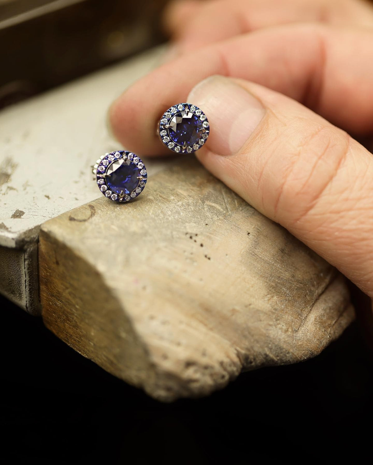Ceylon sapphire studs surrounded by a halo of diamond Earrings - PG-BI-096 - image 3
