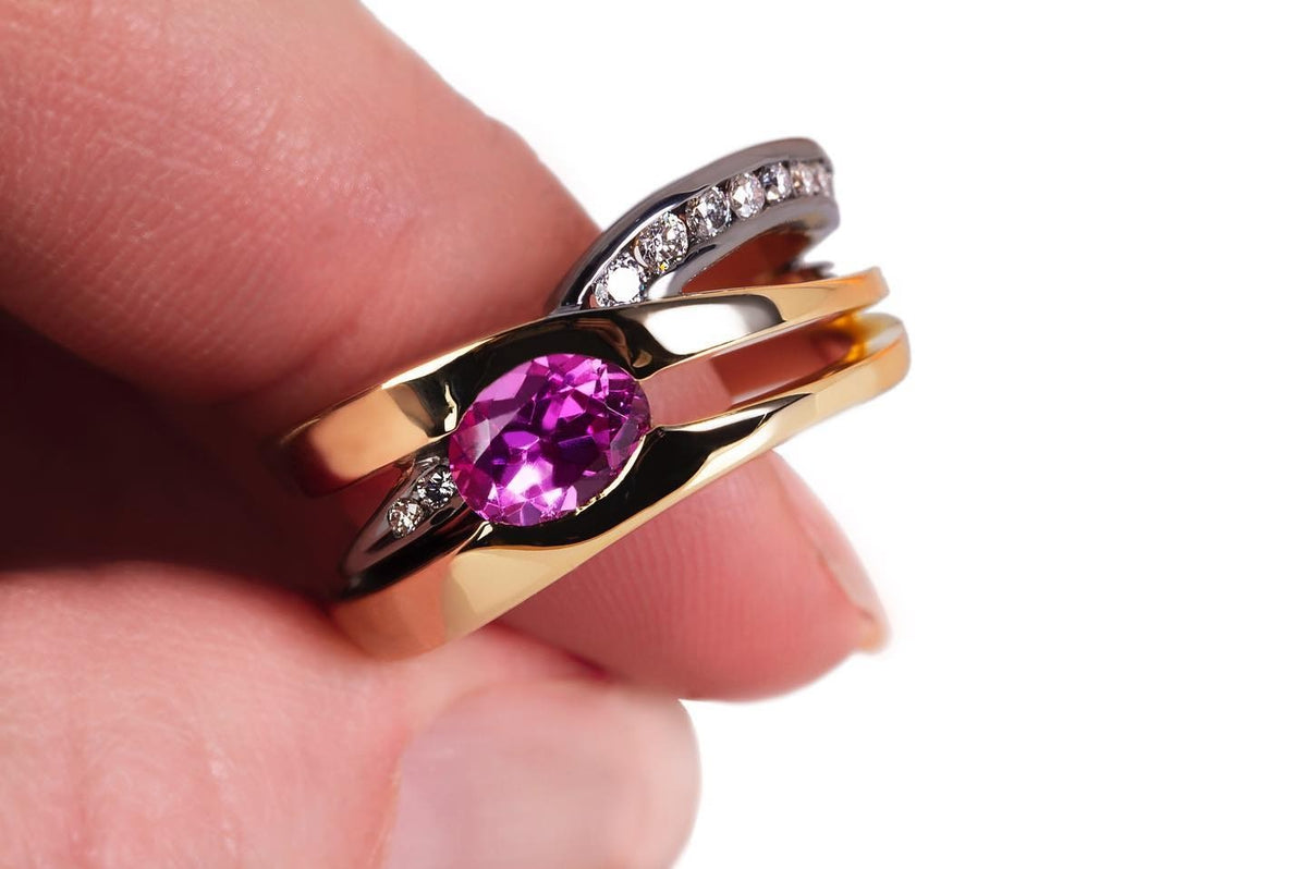 Oval pink sapphire and round brilliant cut diamonds Ring in 18ct YG - PG-BI-143 - image 2