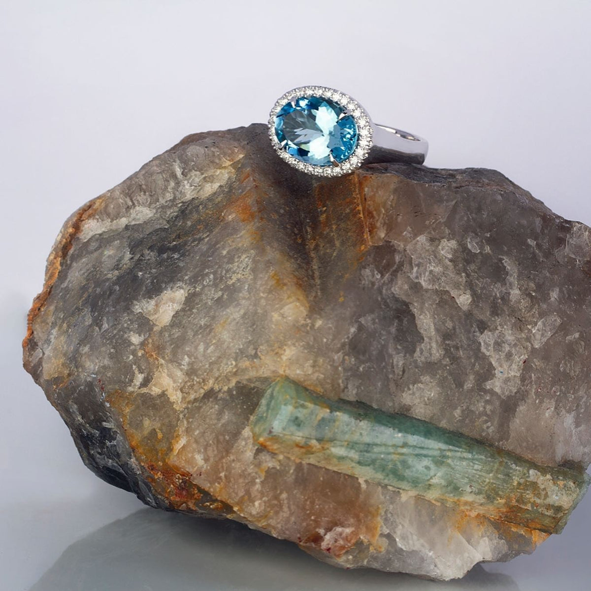 4ct Aquamarine and diamond ring featuring an east-west setting - PG-BI-198 - image 2
