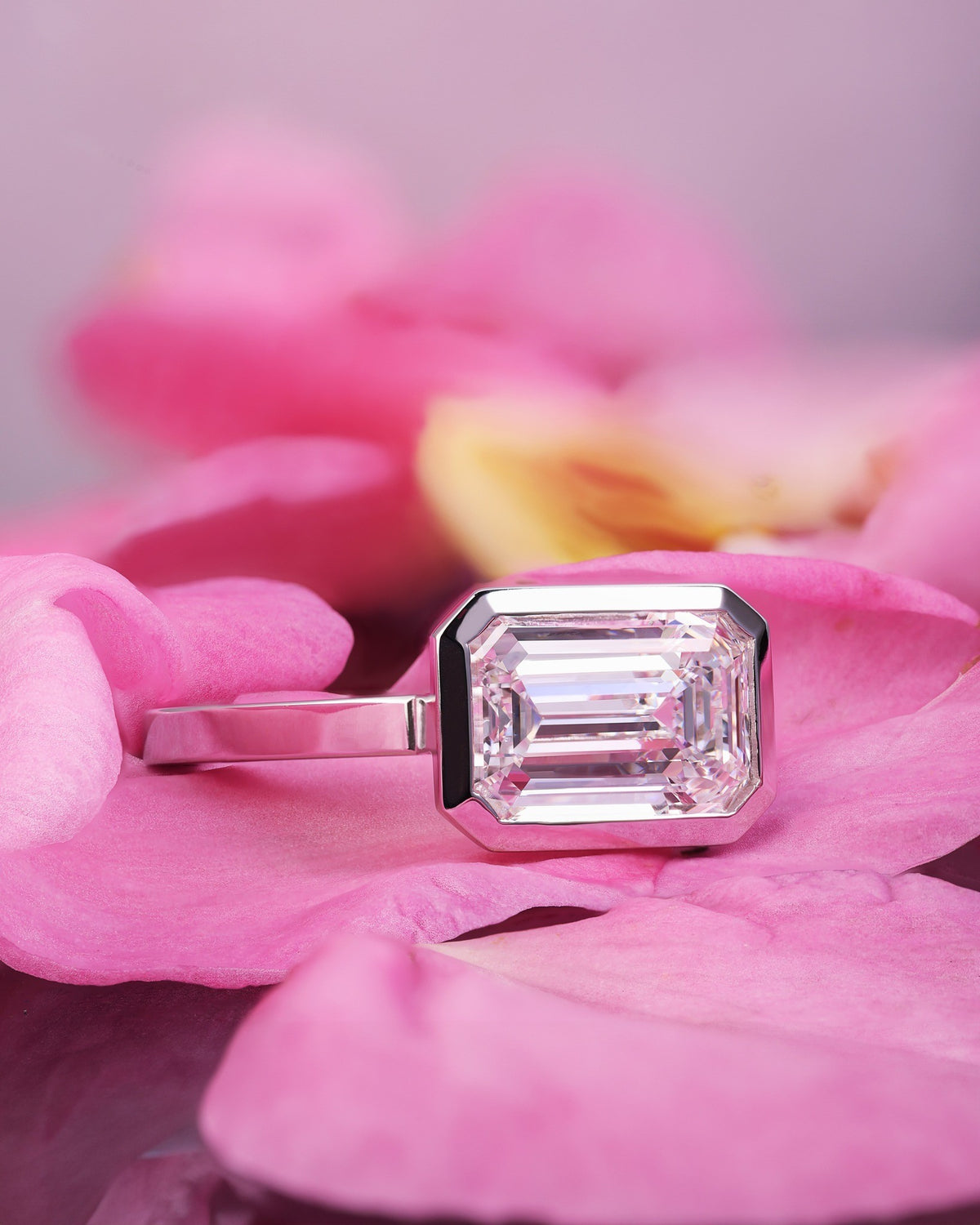 Diamond & Emerald platinum Ring - PG-BI-370 - image 1