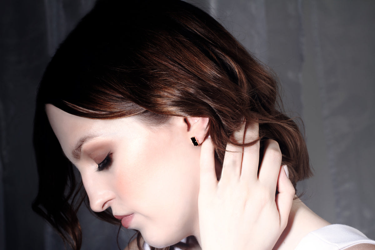 Black Sapphire Stud Earring 18ct Rose Gold