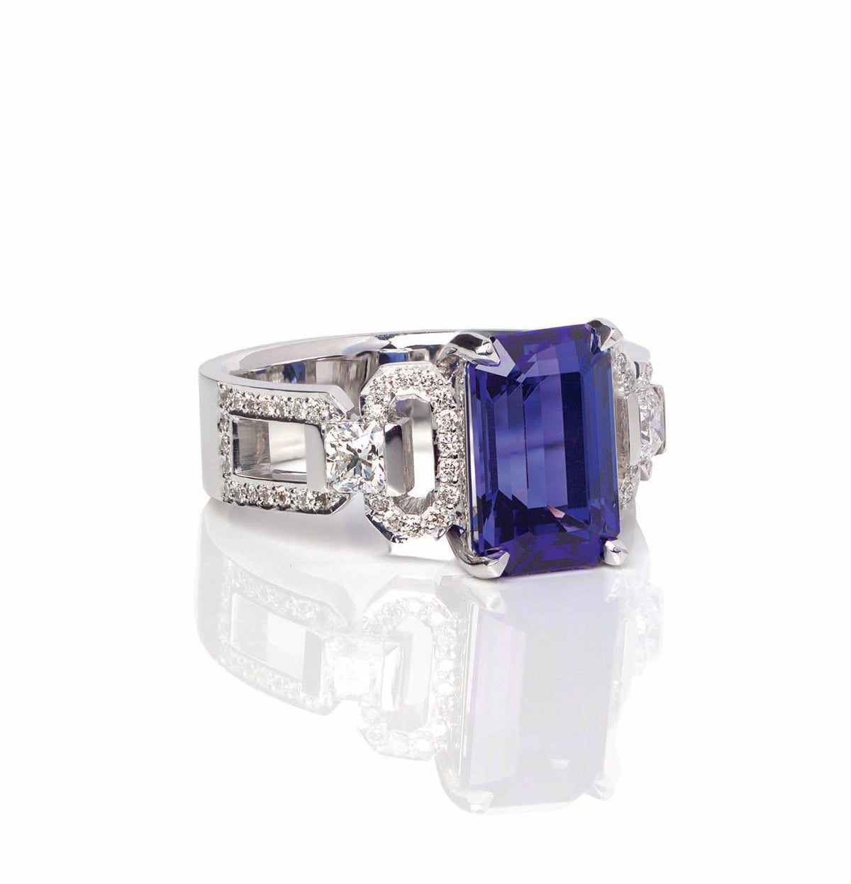 Bespoke Link Tanzanite Ring